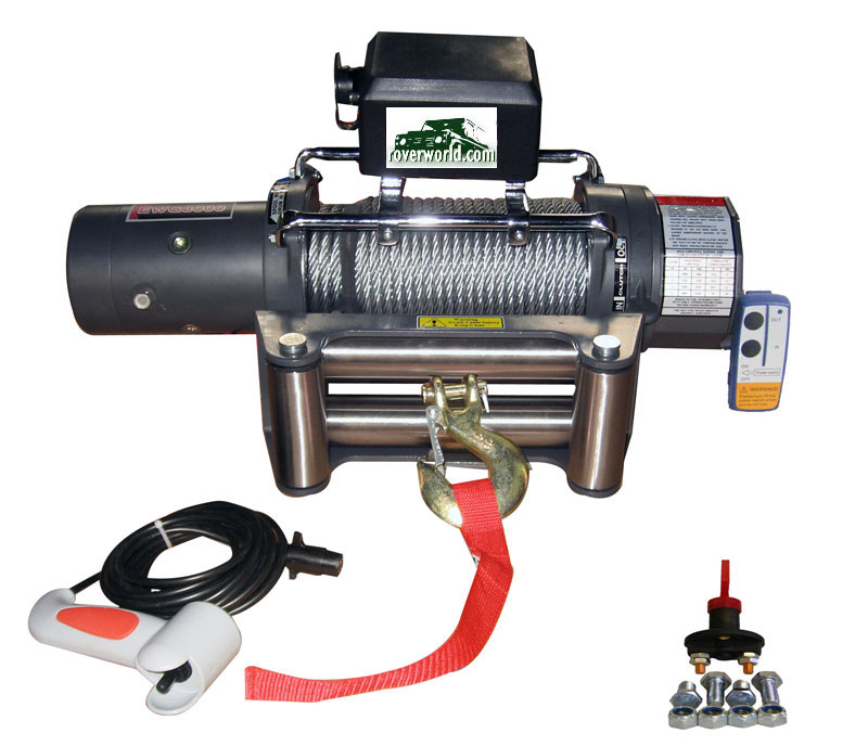 Verricello Champion CTA8000 12v. Completo di cavo di acciaio, roller, bulloneria, solenoidi impermeabili di tipo Allbright, comando a filo, comando wireless, cavi batteria e staccabatteria. Motore 4.2 hp. Garantito 24 mesi.