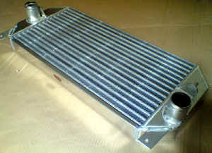 DefenderIntercooler.jpg (104108 byte)