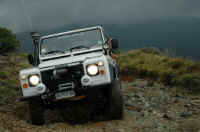 Land-Rover-15.jpg (54497 byte)